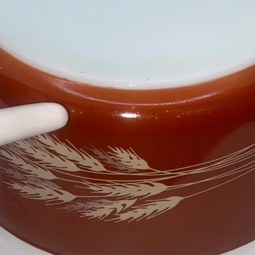 Pyrex Burnt Orange Autumn Harvest Wheat Pattern Milk Glass Dish sz 475-B Kitchen